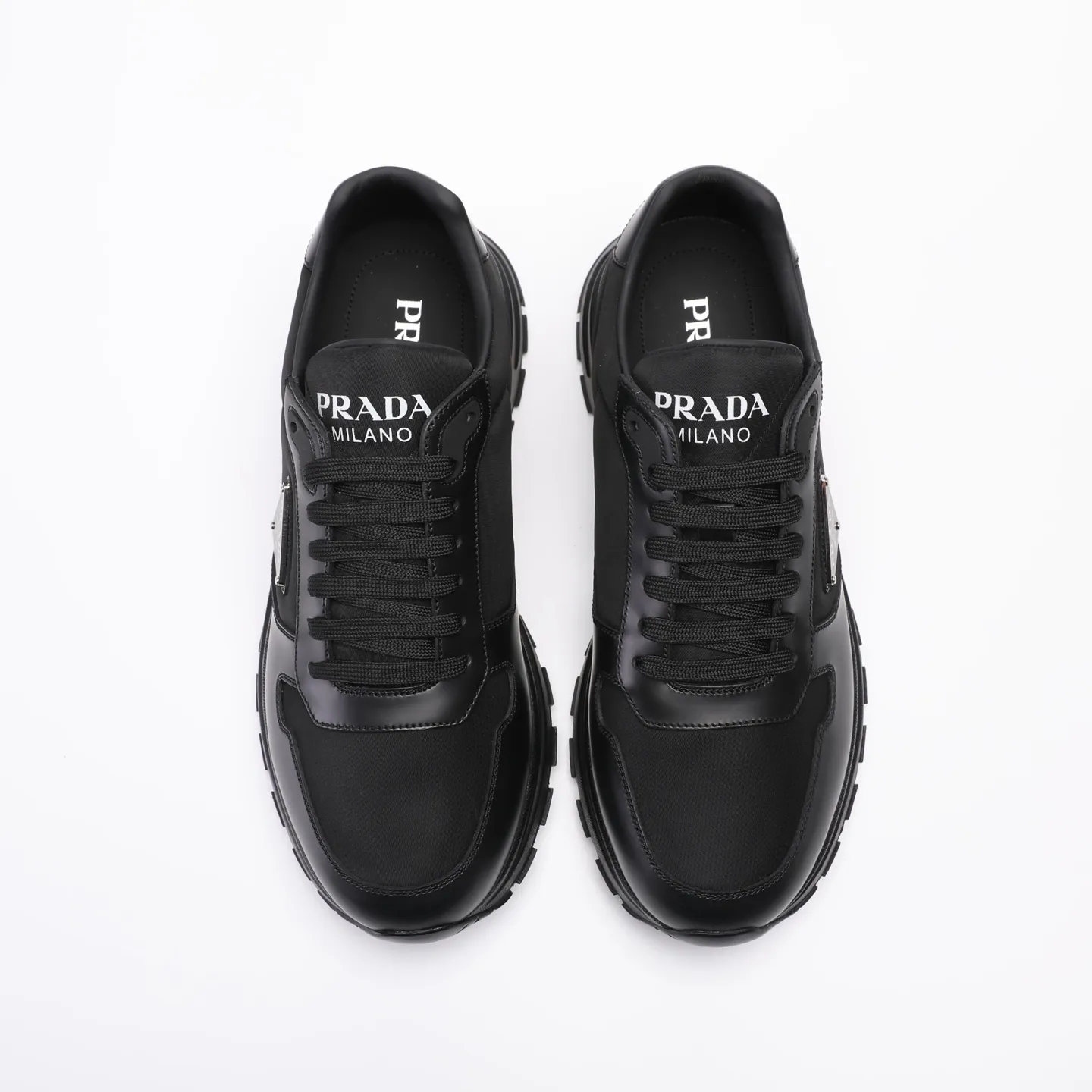 Batch 580 [PRADA] Men's shoes are popular in the counter, official website synchronization, high-quality shipments. Fabric: original cowhide with snakeskin. Lining: cowhide feet + cowhide lining. Outsole: original TPU + foam. Size: 38-46